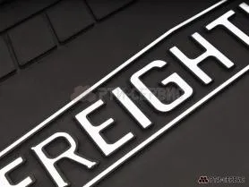 Брызговик 520х330 мм Freightliner (лого)
